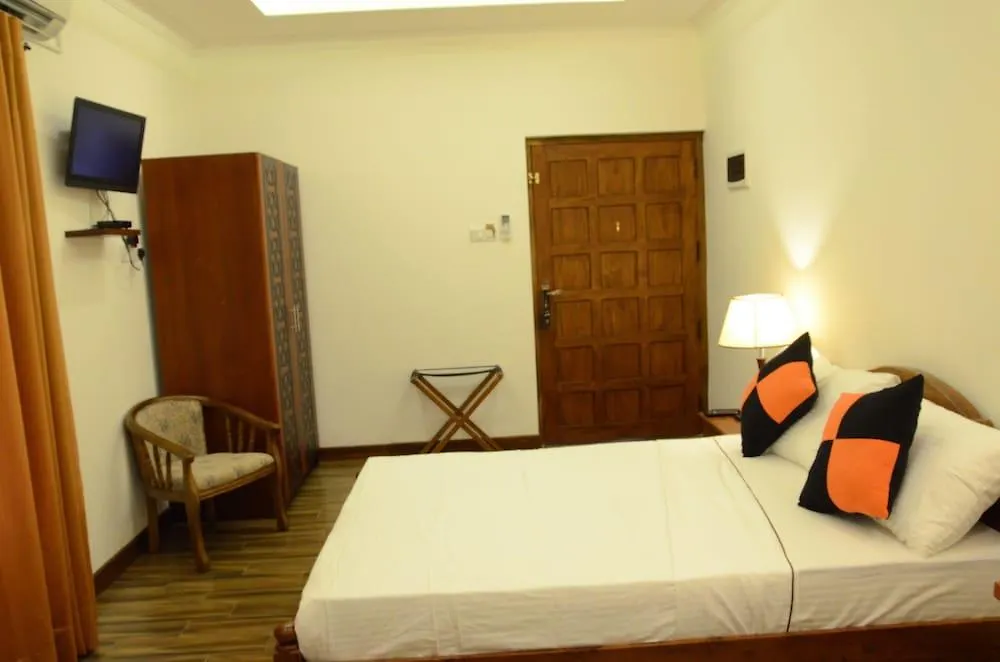 Heaven Seven Kandy Hotel